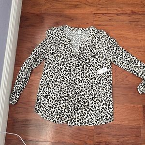 Old navy cheetah blouse